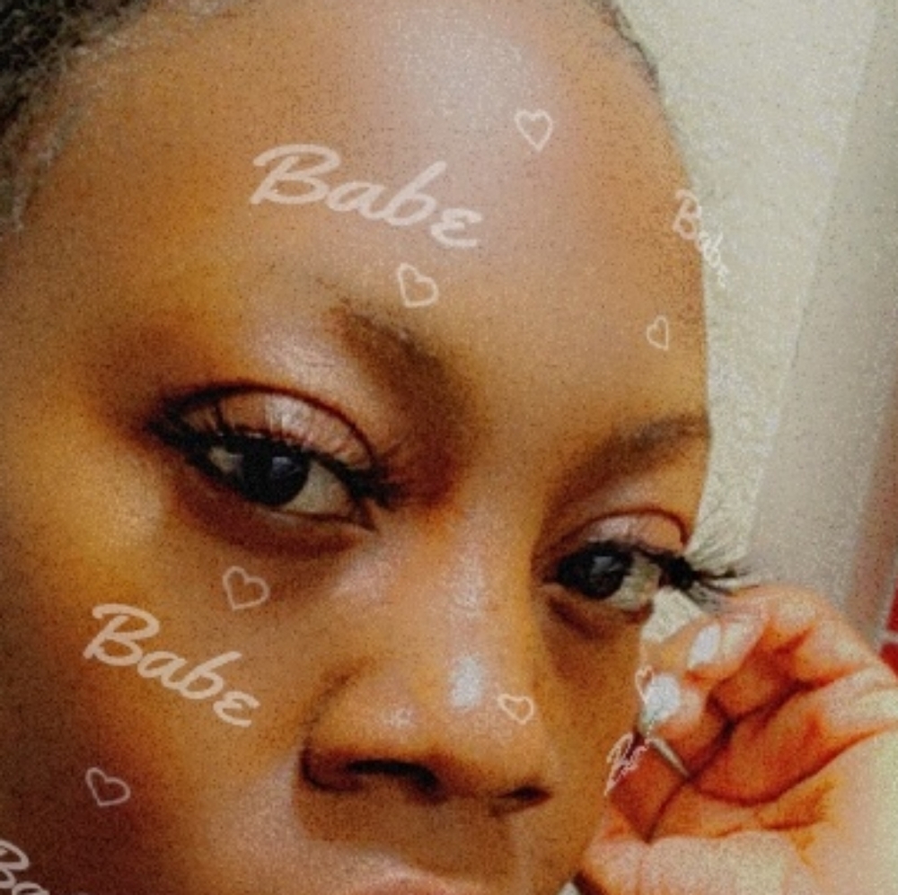 Lashes - Picture 3 of 3